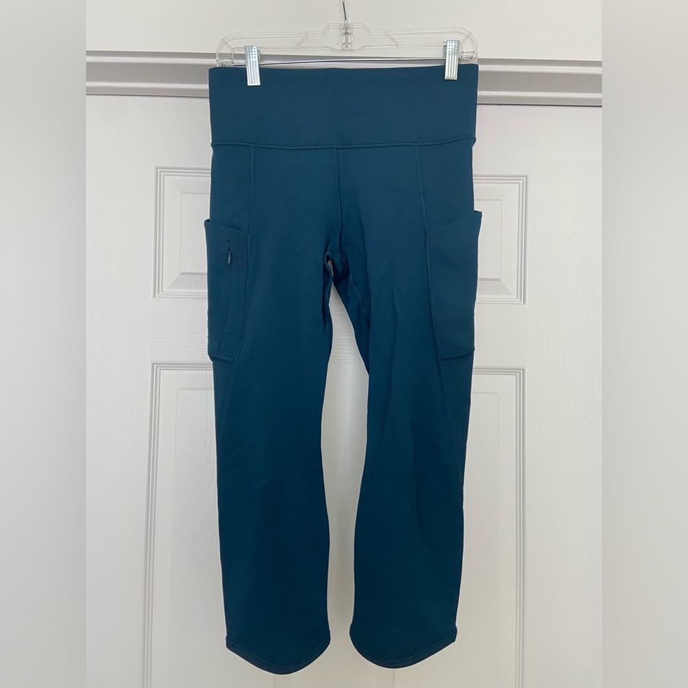 Athleta Cropped Leggings